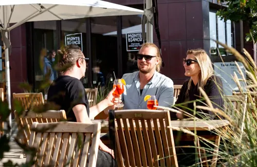 Hvidbjerg Strand Camping Resort Pizzeria Monte Bianco Udendørsservering